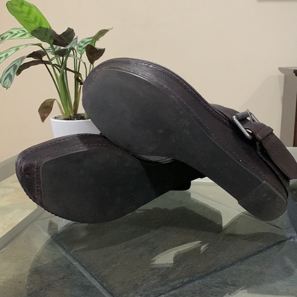 VERA WANG LAVENDER Collection Orlanda Wedge Sandal - Picture 8 of 9